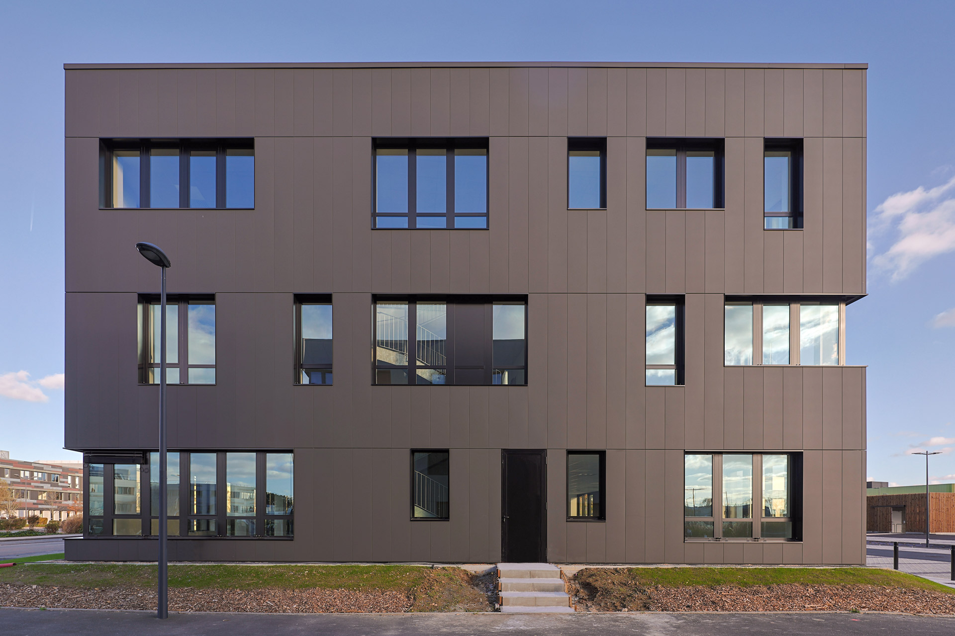 Extérieur d'un des bâtiment du carré d'Orgemont à Angers - AVL Benoist