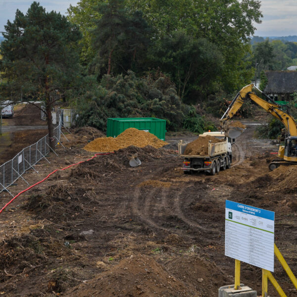 Les travaux sont en cours pour la construction du premier bâtiment du nouvel ensemble du Carré d'Orgemont 2 initié par AVL Benoist